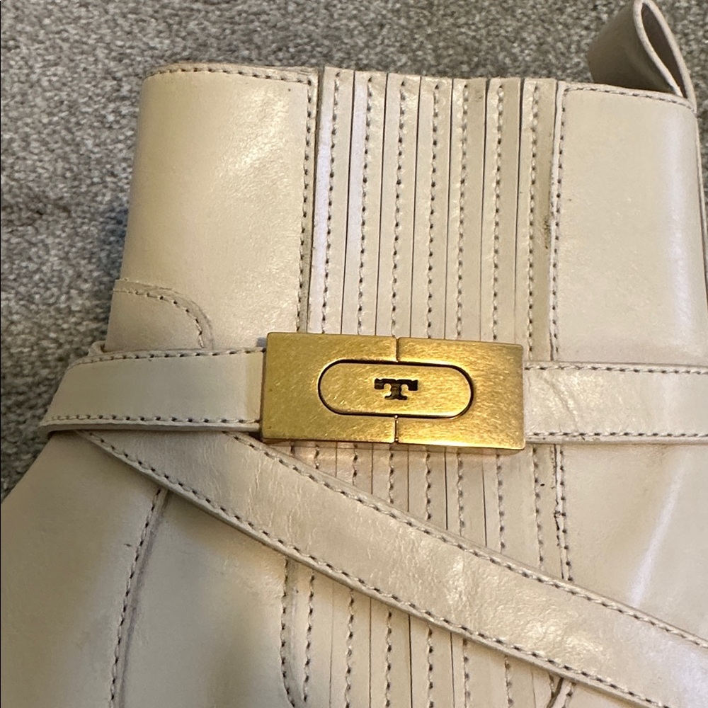 EUC Tory Burch T-Hardware Chelsea Boots in Dulce de Leche size US 10.5 - Picture 14 of 16